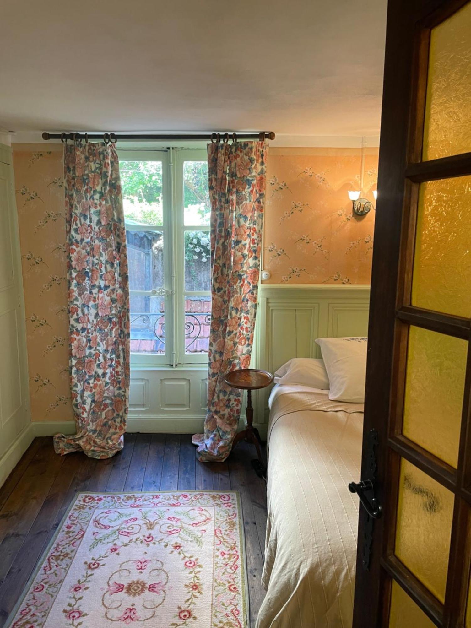 Epicerie Vieille Du Puy En Velay Hotel Le Puy-en-Velay Cameră foto